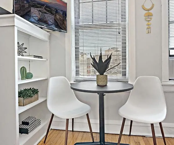 1br Modern Close To Shops & Restaurants - Belmont C6 Apartment