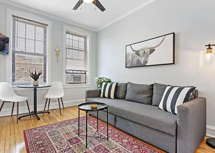 1br Modern Close To Shops & Restaurants - Belmont C6 *