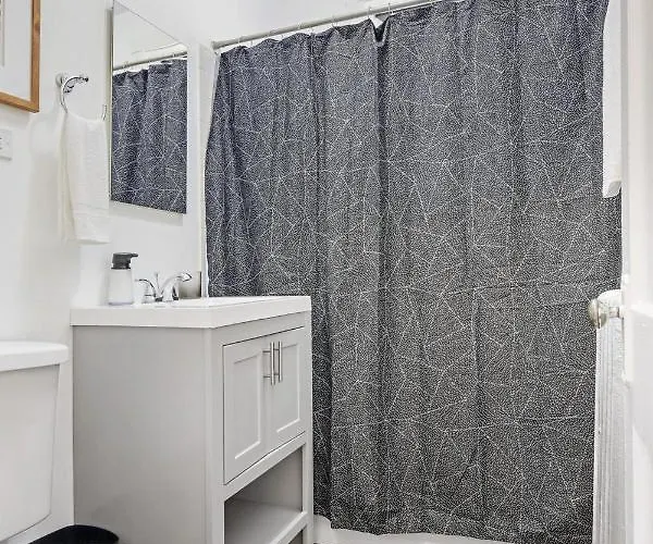 Apartment 1br Modern Close To Shops & Restaurants - Belmont C6
